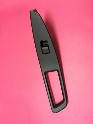 Arka Sağ Cam Açma Düğmesi Çerçevesi Hyundai İ20 '' Orjinal '' - 93580C7020   93580 C7020