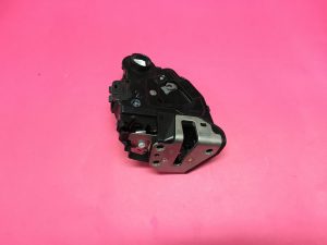 Arka Sol Kapı Kilidi Toyota Corolla Auris Avensis Camry