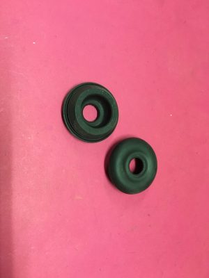 Arka Silecek Kol Alt Takoz Lastiği Renault Captur Clio 3 Clio 4 Dokker Duster Espace 5 Megane 1 SW Megane 2 HB Megane 3 Kadjar Kangoo 2 Laguna 2 Laguna 3 Lodgy Scenic 3 '' Orjinal '' - 8200001918