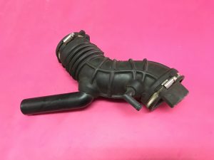 Hava Filtre Borusu Clio 3 GT Clio 4  1.4 16v Megane 3 - 8200857260 8200890028