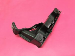 Sağ Ön Tampon Ayağı Clio Symbol Talia 2009>2012 - 8200699911