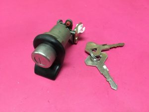 Dış Bagaj Kilidi R19 Europa - 7701036005 7701038357