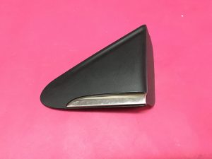 Sol Ön Kelebek Camı Köşe Plastiği Clio 4 2017 ( Nikelajlı Model  ) - 638751723R