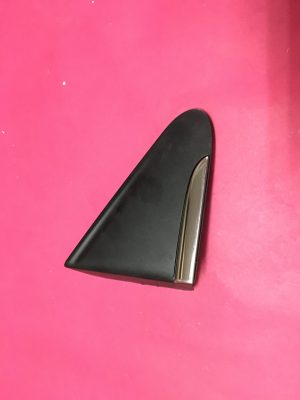 Sağ Kelebek Camı Köşe Bakaliti Renault Clio 4 2017 Sonrası ( Nikelajlı Model ) '' Orjinal '' - 638742442R