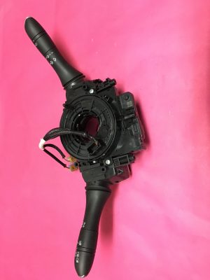 Direksiyon Alt Kumanda Suportu Far Sinyal Kolu Silecek Kolu Komple Renault Megane 4 HB Kadjar Koleos Scenic 4 '' Orjinal ''  - 255678341R