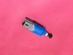 Debriyaj Pedal Kontaktörü Müşürü Renault Latitude Laguna 3 Master 3 Kangoo 3 '' Orjinal '' - 253250006R