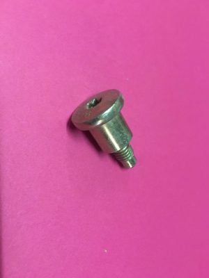 Koltuk İskelet Bağlantı Sabitleme Civatası Parçası Renault Clio 2 Symbol Thalia R9 Broadway Spring R11 Flash Dacia Duster Logan Sandero - 7703050127