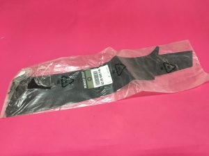 Sol Arka Kapı Orta Direk Koruyucu Kaplaması Bandı Filmi Renault Clio Thalia Symbol '' Orjinal '' - 8200699745 822356642R 822359515R