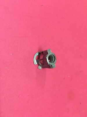 Mazot Filtresi Suportu Bağlantı Somunu Paçalık Sabitleme Somunu Şase Bağlantı Somunu Renault Captur Clio Express Espace Fluence Kadjar Kangoo Koleos Laguna Master 3 Megane 4 Modus Scenic Symbol Thalia Trafic 3 Twingo Dacia Duster Sandero Logan Dokker Lodgy Symbol Joy 2 '' Orjinal '' - 7703044165