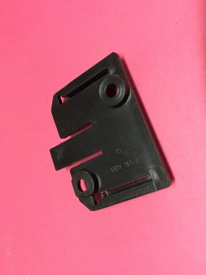 Torpido Bağlantı Plaketi Parçası Plastiği Renault Espace R21 Concorde Manager R25 '' Orjinal '' - 7700756801