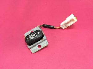 Panaromic Sunroof Düğmesi Açılır Tavan Düğmesi Butonu Nissan Qashqai X-Trail Juke Navara '' Orjinal '' Siyah Renk 2007 2015 Arası