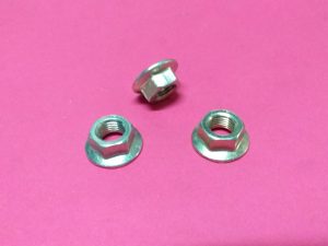 Volan Somun Takımı Renault Clio Espace Express Fluence Kadjar Kangoo Laguna Latitude Master Megane Modus Scenic Sybol Thalia Talisman Trafic Twingo Vel Satis Dacia Dokker Duster Lodgy Logan Sandero '' Orjinal ''  - 7701471900