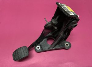 Debriyaj Pedalı Renault Laguna 3 ( Komple ) '' Orjinal '' - 465030297R