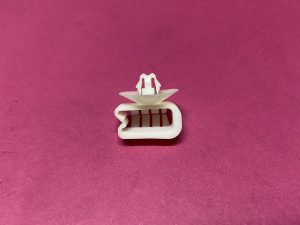 Su Fıskiye Hortumu Sabitleme Klipsi Agrafı Renault Clio Espace R9 Broadway Express Fluence Kadjar Kangoo Koleos Laguna Latitude Master Megane Modus Safrane Scenic Symbol Thalia Talisman Trafic Vel Satis Zoe Dacia Logan Dokker Lodgy Sandero Duster '' Orjinal '' - 7703079631