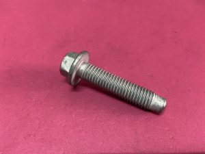 Eksantrik Mili Sabitleme Bağlantı Civatası Renault Espace 4 Koleos Koleos 2 Laguna 2 Laguna 3 Latitude Master 3 Megane 3 Megane 2 Scenic 2 Scenic 3 Trafic 2 Vel Satis '' Orjinal '' - 7703002591