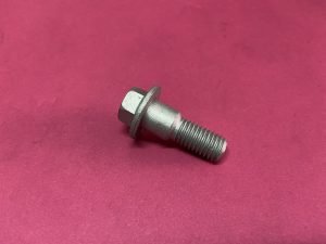 Aks Mili Kelepçesi Sabitleme Bağlantı Civatası Renault Captur Clio 2 Clio 3 Clio 4 Clio 5 Espace 5 Fluence Kadjar Kangoo Kangoo 2 Koleos Laguna 2 Laguna 3 Latitude Master 2 Master 3 Megane 4 Modus Megane Coupe Megane 2 Megane 3 Scenic 1 Scenic 2 Scenic 3 Symbol Thalia Talisman Trafic 3 Trafic 2 Vel Satis Zoe Dacia Logan Duster Lodgy Dokker '' Orjinal '' - 8201013040