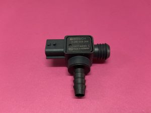 Westinghouse Hortum Sibobu Fren Hava Depo Borusu Valfi Hortum Sibobu Renault Fluence Megane 3 Latitude Megane 4 Clio 4 Clio 5 Captur Kadjar Kangoo 2 Talisman Taliant Koleos 2 Dacia Duster Stepway 2 Logan Dokker Lodgy '' Orjinal '' - Bosch 0265005354