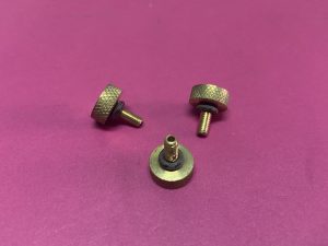 Kalorifer Hava Alma Vidası Rekoru Renault R12 Toros R19 R9 Broadway Spring R11 Flash '' 4 mm '' ( İnce Diş ) ( Sarı Pirinç Malzeme )