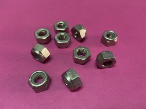 Vites Alt Mili Mekanizma Somunu Fren Silindiri Somunu Amortisör Somunu Renault Clio 2 Espace Express Laguna R19 Europa R21 Concorde Manager R9 Broadway R25 R5 R12 Toros Safrane '' Orjinal '' - 7703034037