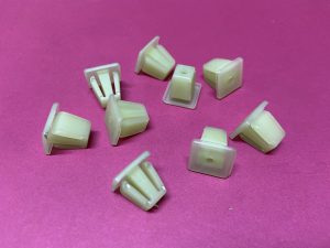 Arka Tampon Sabitleme Tespit Bağlantı Klipsi Agrafı Renault R9 Broadway Spring R11 Flash Rainbow '' Orjinal '' - 7703074172