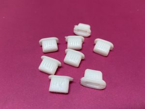 Ön Cam Izgara Plastiği Yan Bağlantı Tespit Klipsi Agrafı Renault R9 Broadway R11 Flash Arka Kapı Kolçak Klipsi Renault Megane 2 Clio 3 Kangoo Laguna Modus Safrane Sybol Thalia Vel Satis Dacia Solenza '' Orjinal '' - 7703081164