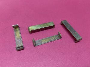 Hidrolik Direksiyon Depo Tutucu Sabitleyici Sekmanı Klipsi Agrafı Renault Clio Espace Express Laguna Master 2 Megane 1 R19 Europa R21 Concorde Manager R9 Broadway Spring R11 Flash R25 R5 Safrane Scenic Trafic 2 Dacia Logan Solenza '' Orjinal '' - 7700715482