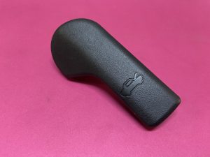 Motor Kaputu İçten Açma Kolu Mandalı Renault Nissan '' Orjinal '' - 6UA0A