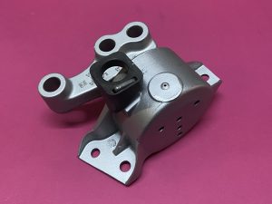 Sağ Yan Motor Takozu Motor Kulağı Fiat Egea Doblo 3 Linea 1.6 Multijet Dizel '' Orjinal '' - 51980334  51815197  52128083
