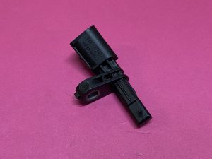 Ön Arka Sağ Sol ABS Hız Devir Sensörü Kaptörü Audi A3 Q3 Q7 S3 TT Volkswagen Passat CC Jetta Golf Transporter 2.0 TDİ Motor  '' Orjinal '' - 7H0927803  WHT003857  1KD927803  7L0927807A  7L0927807   10.0711 - 5271.3