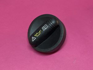 Motor Yağ Dolum Kapağı Yağ Çubuk Kapağı Renault Clio 4 Clio 5 Megane 4 '' Orjinal '' ( Siyah Renk ) - 111510241R