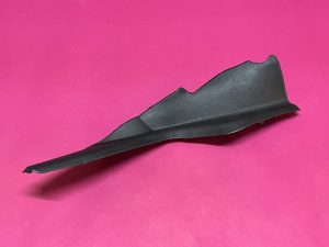 Sol Ön Cam Alt Kenar Köşe Izgara Bakaliti Plastiği Renault Kangoo 2 '' Yerli Üretim '' - 8200439447
