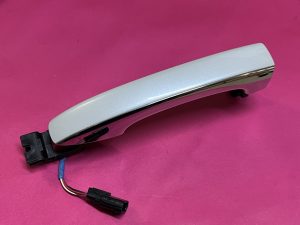 Ön Arka Sağ Dış Kapı Açma Kolu Renault Megane 4 Sedan HB Scenic 4 Talisman Clio 5 ( Nikelajlı Beyaz Renk ) '' Orjinal '' - 806061944R 806066980R