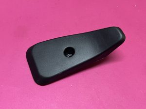 Arka Sol Bagaj Kapağı İçten Açma Kolu Mandalı Dacia Dokker Dacia Logan '' Orjinal '' - 8200522397   6001550295