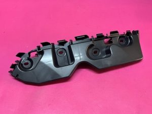 Sağ Ön Tampon Ayağı Bağlantı Braketi Dacia Duster '' Orjinal ''  - 622220011R