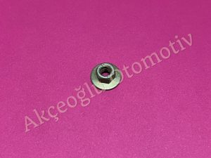 Yolcu Hava Yastığı Airbag ve Anten Tabanı Bağlantı Sabitleme Somunu Renault Clio 2 Kangoo Koleos Laguna 2 Latitude Megane 2 Master 2 Master 3 Scenic 1 Scenic 2 Symbol Thalia Talisman Trafic 3 Twingo Dacia Lodgy Dokker Logan Sandero Solenza Duster '' Orjinal '' - 7703033022