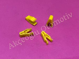 Ön Konsol Torpido Kaplaması Çıtası Agrafı Sabitleme Klipsi Hyundai i10 i20 i30 i40 Accent Era Getz Matrix Kia Ceed Cerato Rio Picanto Carnival Sorento Honda Civic Jazz Acura Accord City S2000 Mitsubishi Geely '' Orjinal '' - 90666SDAA01    90666-SDA-A01   MQ907568