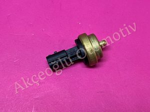 Hararet Sensörü Termostat Müşürü Renault Fluence Megane Clio 5 Clio 4 Clio 3 Clio 2 Captur 2 Espace 4 Express Fluence Kadjar Kangoo Koleos Koleos 2 Laguna 2 Laguna 3 Latitude Master 3 Megane 2 Megane 3 Modus Scenic 2 Scenic 3 Symbol Thalia Talisman Trafic 3 Vel Satis Dacia Dokker Duster Logan Lodgy Jogger Sandero Duster 2 '' Orjinal '' - 8200421597 8200650777