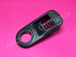 Sol Ön Cam Düğmesi Kapağı Çerçevesi Renault Master 2 ( Ayna Kumandalı ) '' Orjinal '' - 8200206602