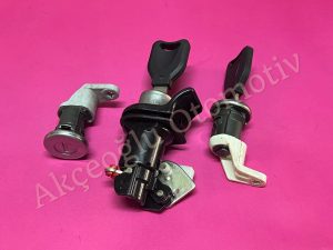 Kapı Kilit Fişeği Şifre Takımı Renault R19 Europa R21 Clio 1 R5 Express '' İthal Ürün '' - 7701470016  7701032230  7701349790  7701204021  7701474343  7701033870  7701032045  7701366362  7701366362  7701032042  7701349791  7701032041  7701032045
