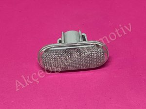 Çamurluk Sinyali Dacia Duster Logan Sandero Clio Master Trafic Dokker Lodgy '' Orjinal '' - 8200257684