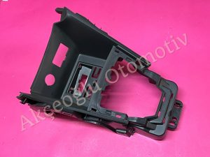 Vites Kolu Alt Konsolu Renault Clio 4 ( Soldan Direksiyon ) '' Orjinal '' - 969107884R