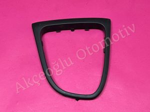 Sağdan Direksiyon Manuel Vites Körük Alt Çerçevesi Çıtası Renault Clio 4 Joy Model '' Manuel '' Düz Siyah '' Orjinal Ürün ''