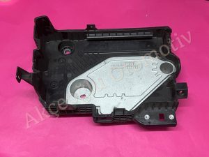 Akü Alt Tablası Yuvası Akü Yeri Yuvası Renault Clio 5 Captur 2 '' Orjinal '' - 648948662R