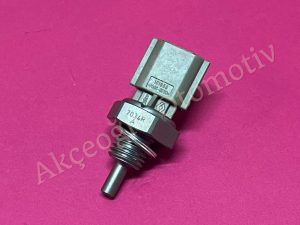 Hararet Isı Müşürü Sıcaklık Sensörü Renault Clio 3 Clio 4 Fluence Megane 1 Megane 2 Scenic 1 Scenic 2 Kangoo Laguna 2 Laguna 3 Dacia Sandero Duster Lodgy Dokker 1.4 16V K4M K7M Benzinli Motor ( 3 Fiş Soket Girişli ) '' Orjinal '' - 226307034R